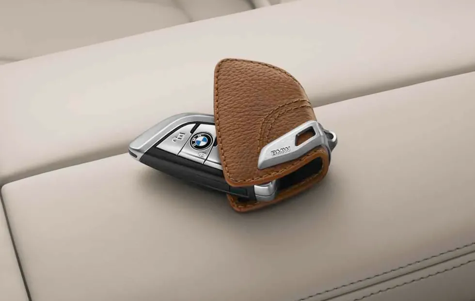 BMW Schlüsseletui mit Edelstahlspange