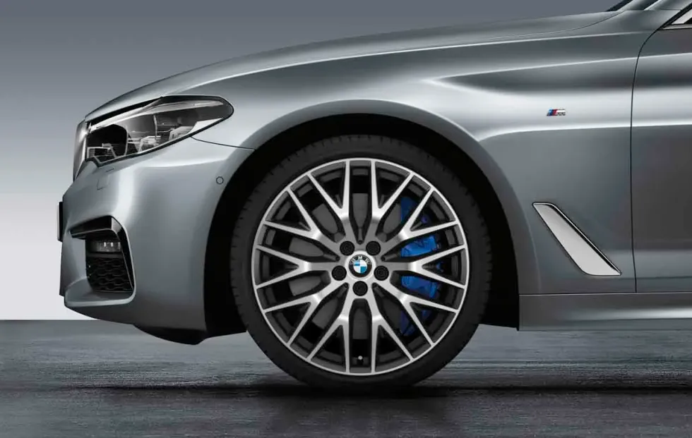 BMW Sommerkompletträder Kreuzspeiche 636 bicolor (orbitgrey / glanzgedreht) 20 Zoll RDCi 5er G30 G31 Goodyear (Mischbereifung)