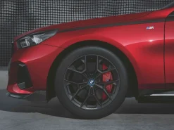 BMW Sommerkompletträder M Performance Y-Speiche 942M Jet Black matt 19 Zoll RDCi 5er G60 G61 Pirelli (Mischbereifung)