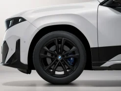 BMW Sommerkompletträder M Performance Doppelspeiche 1048M jet black matt 20 Zoll RDCi iX3 NA5 Vredestein
