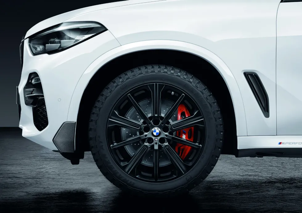 BMW Sommerkompletträder M Performance Sternspeiche 748M jetblack matt 20 Zoll RDCi X5 G05 LCI X6 G06 LCI Bridgestone (Mischbereifung)