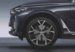 BMW Sommerkompletträder M Performance Y-Speiche 785M bicolor (jetblack matt / hochglanzpoliert) 22 Zoll RDCi X7 G07 LCI Pirelli (Mischbereifung)