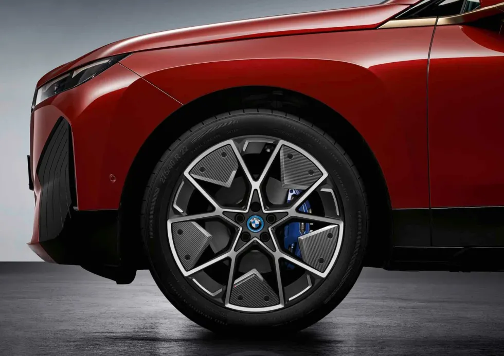 BMW Sommerkompletträder M Performance Aerodynamicrad Carbon 1022M bicolor (jetblack uni / glanzgefräst) 22 Zoll RDCi iX I20 Pirelli