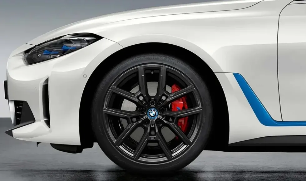BMW Sommerkompletträder M Y-Speiche 859 jetblack uni 19 Zoll RDCi 4er i4 G26 Michelin (Mischbereifung)