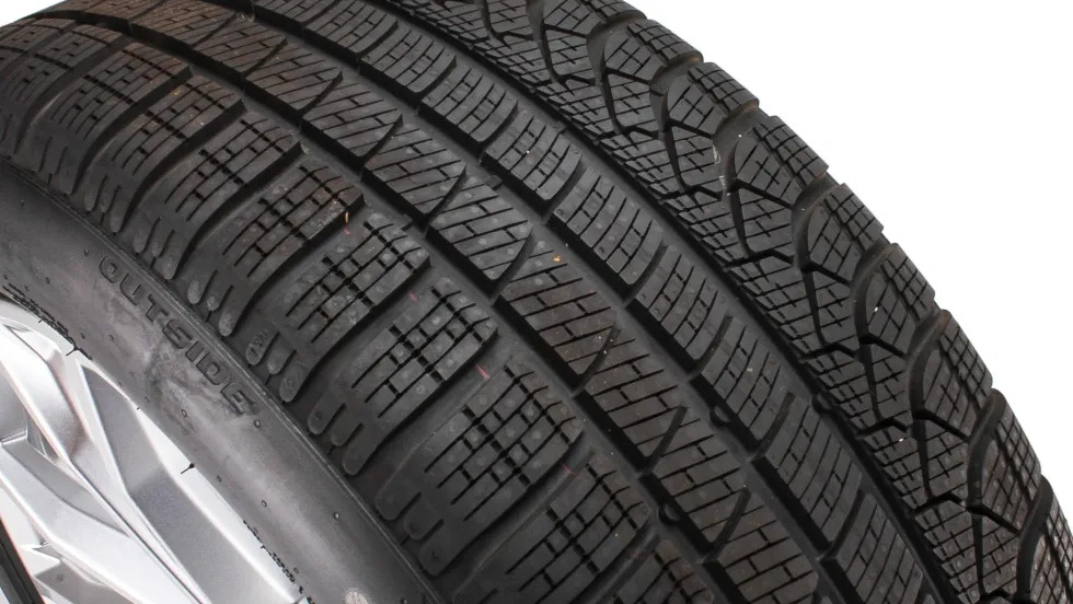 BMW Winterkompletträder 7er G70 19 Zoll Styling 903