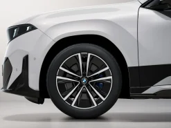 BMW Winterkompletträder M Aerodynamic 1047M bicolor (jet black uni/hochglanzpoliert) 20 Zoll RDCi iX3 NA5 iX4 NA7 Goodyear