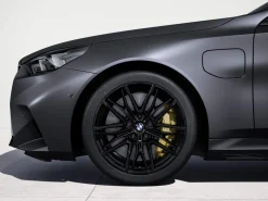BMW Winterkompletträder M Doppelspeiche 951M jet black uni 20 Zoll RDCi (Mischbereifung) M5 G90 G99