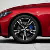 BMW Winterkompletträder M Doppelspeiche 848 bicolor (jet black uni / hochglanzpoliert) 18 Zoll RDCi Mischbereifung 2er G42 3er G20 G21 4er G22 G23
