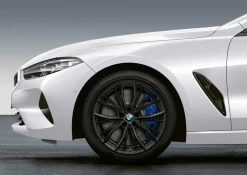 BMW Winterkompletträder M Performance Doppelspeiche 786M jet black matt 19 Zoll RDCi 8er G14 G15 G16 Pirelli