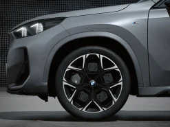 BMW Winterkompletträder M Y-Speiche 872M bicolor (jet black matt/hochglanzpoliert) 20 Zoll RDCi X1 U11 X2 U10 Pirelli