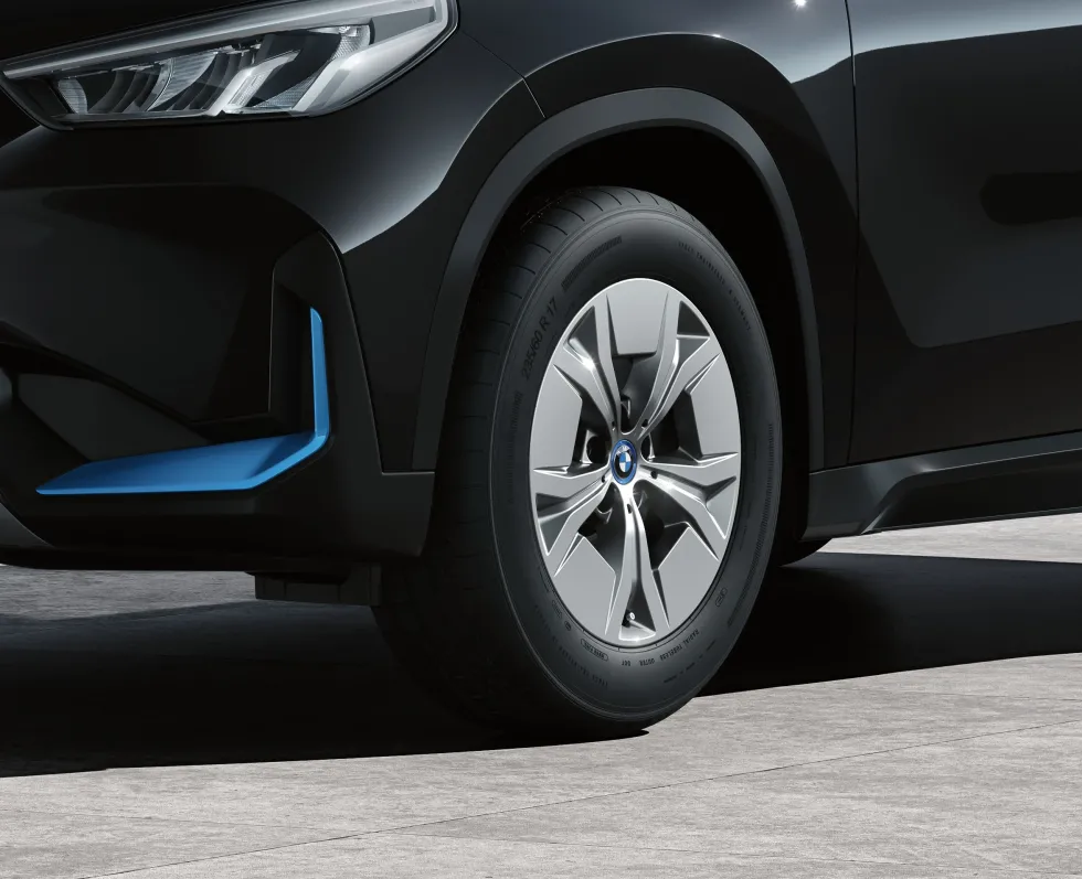 BMW Winterkompletträder Sternspeiche 864 lightning grey 17 Zoll RDCi X1 U11 X2 U10 Pirelli