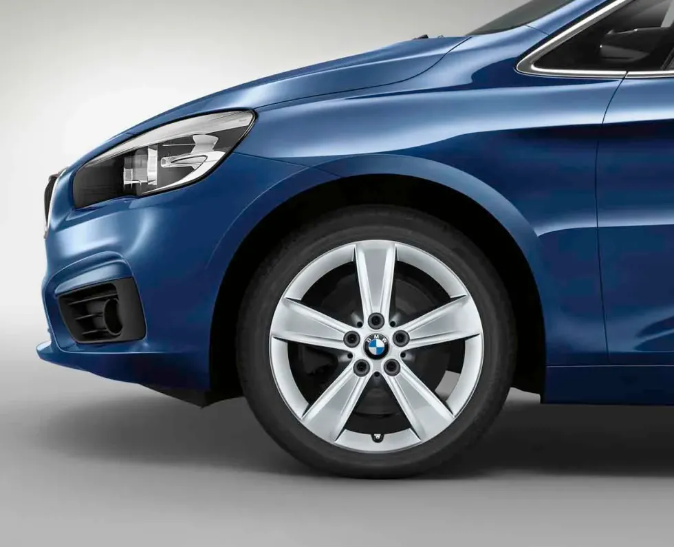 BMW Winterkompletträder Sternspeiche 478 reflexsilber 17 Zoll RDCi mit Continental Winter Contact TS 830 P* für 2er F45 F46