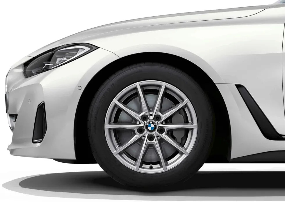 BMW Winterkompletträder V-Speiche 851 refined silver 17 Zoll RDCi 4er G26 Goodyear