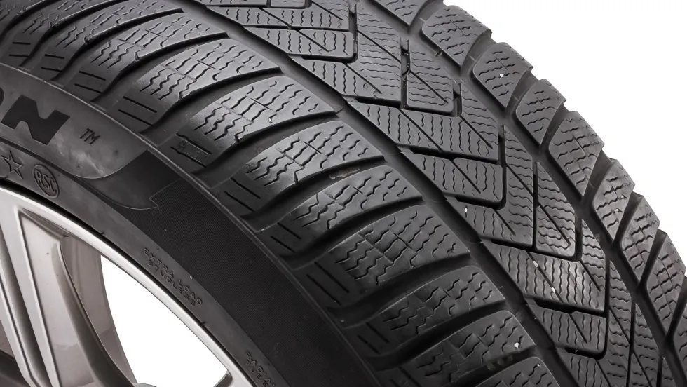 BMW Winterkompletträder X5 G05 X6 G06 20 Zoll Styling 736 Sternspeiche