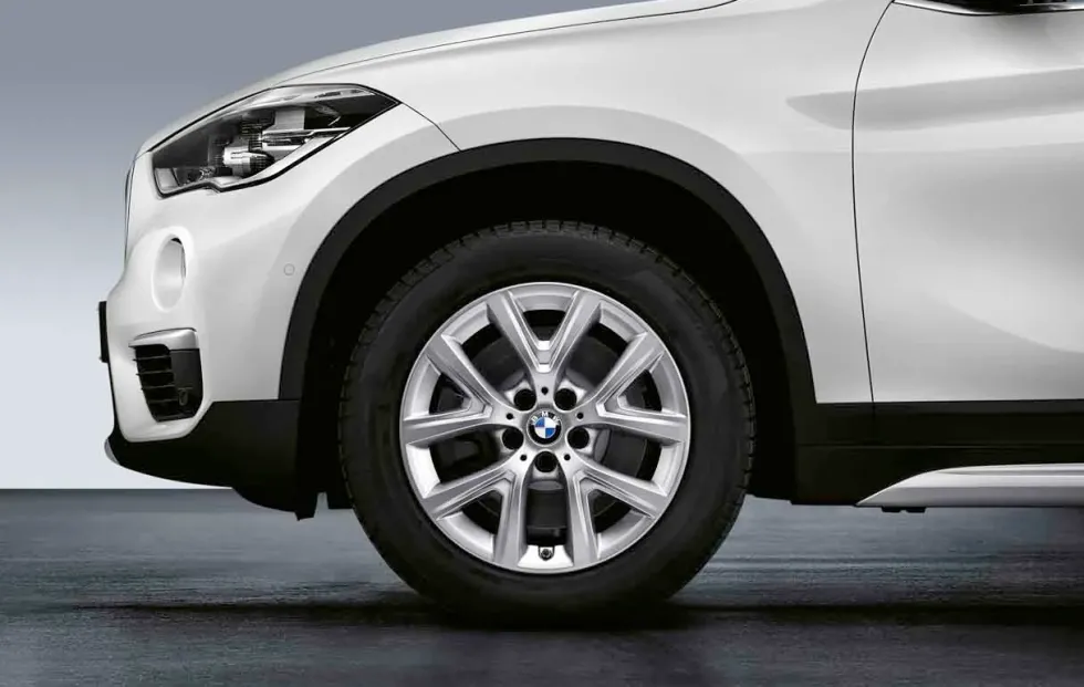 BMW Winterkompletträder Y-Speiche 574 reflex silber 17 Zoll RDCi X1 F48 X2 F39 Pirelli