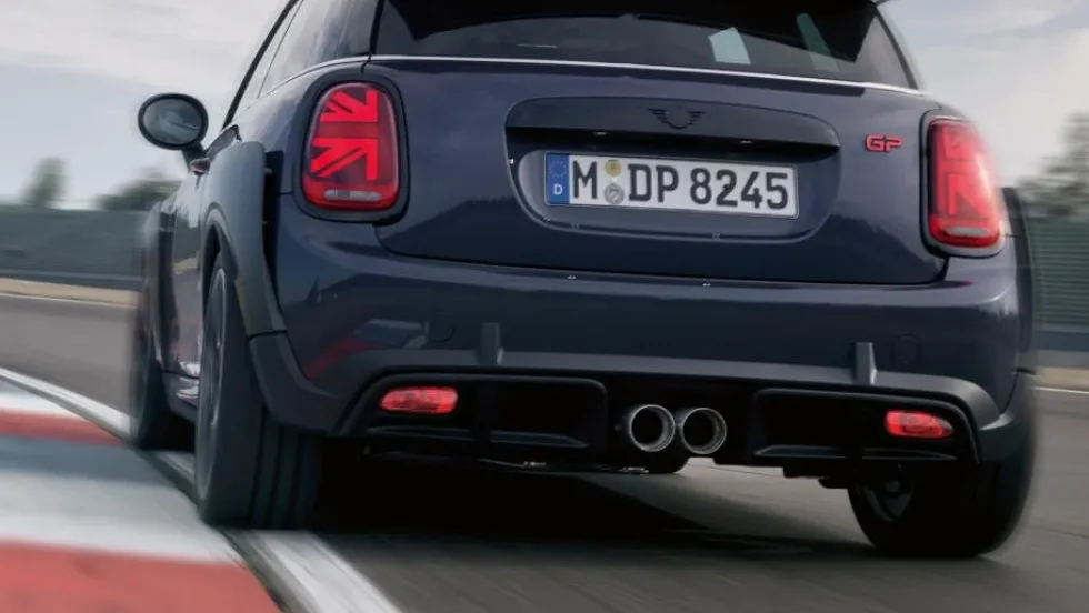 MINI GP Heckleuchte Union Jack getönt / abgedunkelt links F56