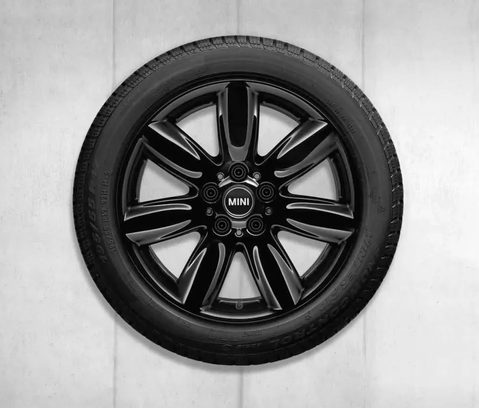 MINI Winterkompletträder Bridge Spoke 528 jet black uni 17 Zoll RDCi Clubman F54 Pirelli