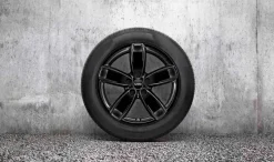 MINI Winterkompletträder Channel Spoke 531 jet black uni 17 Zoll RDCi Countryman F60 Bridgestone