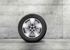MINI Winterkompletträder Revolite Spoke 517 bright silver metallic 16 Zoll RDCi Clubman F54 Pirelli